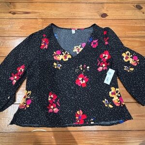 (845) +NWT NORDSTROM FLORAL TOP